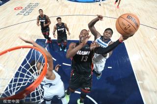 三位裁判在 三位裁判在