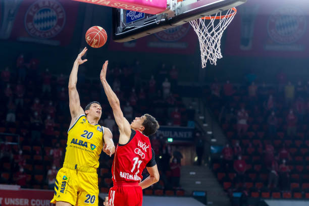 曾凡博正在 曾凡博正在